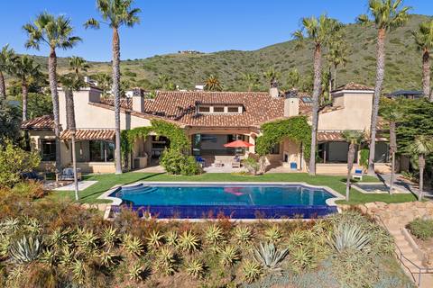Ocean-side elevation by day